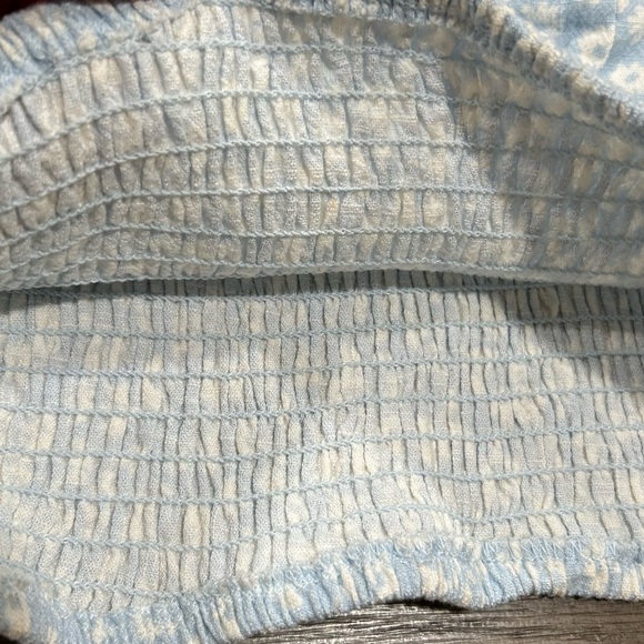 Rsq crop floral blue and white top size small - Picture 4 of 7